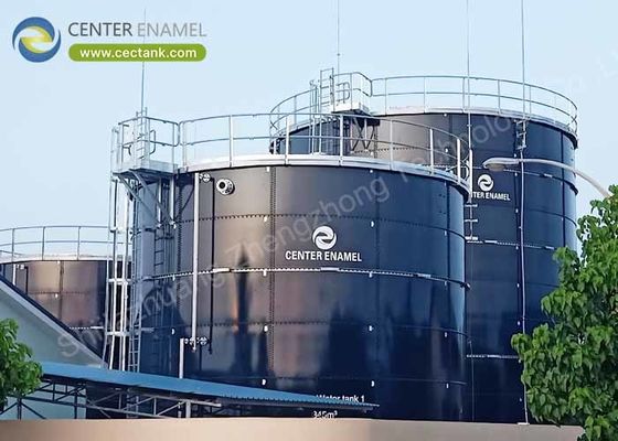 Los tanques de almacenamiento de agua del centro del esmalte