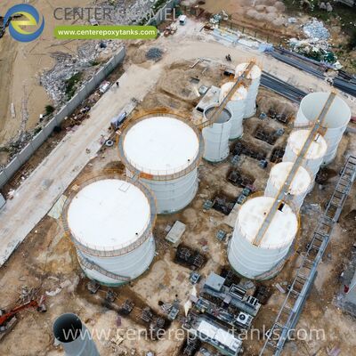 Tanques de acero atornillado como tanques de suministro de agua de incendios de almacén: sistemas de gran capacidad diseñados para la seguridad de los centros de logística y almacenamiento.